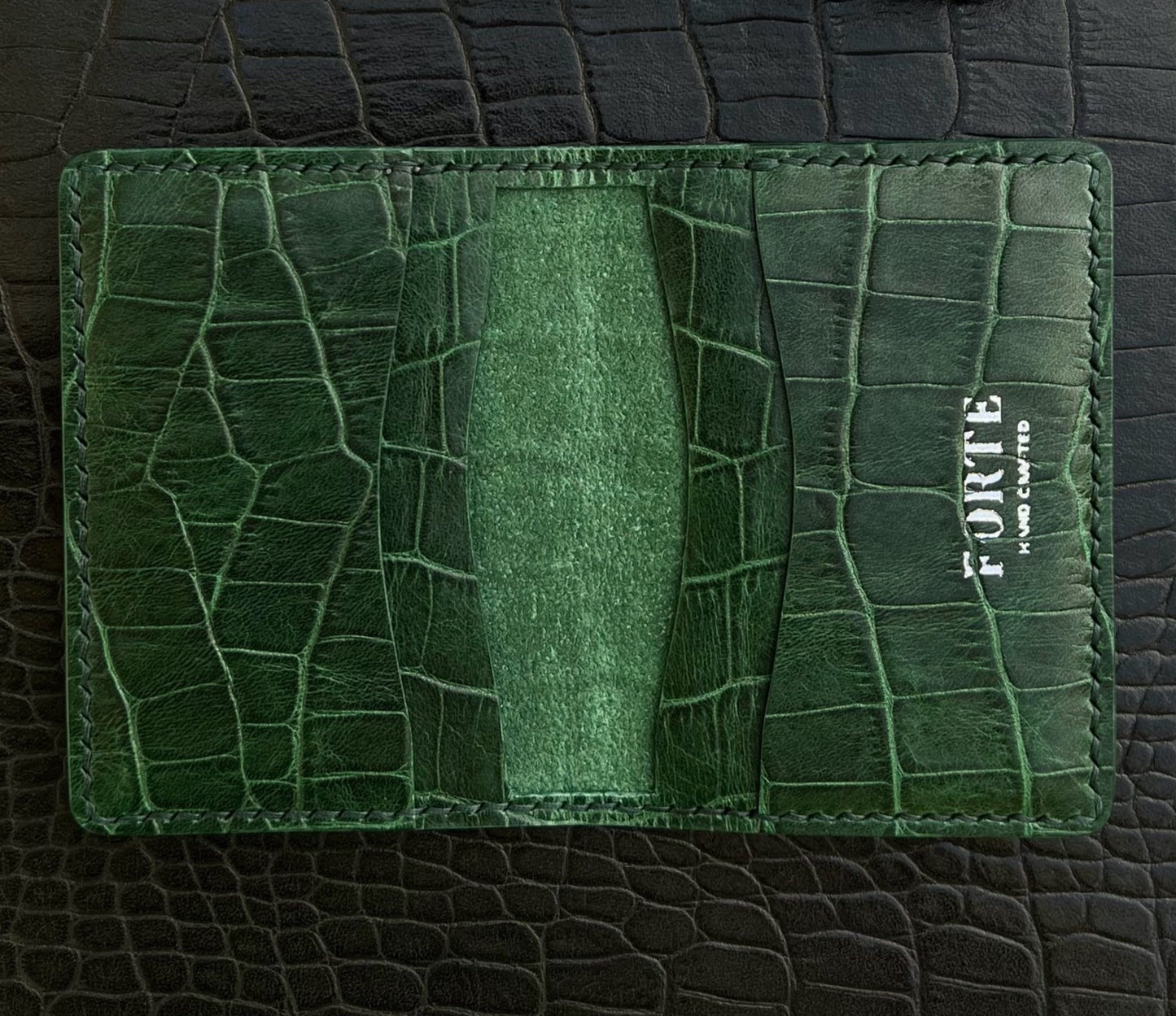 Luca Bifold in Verde Croc